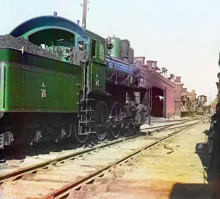 Locomotora y vagón de carbón