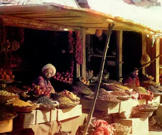 Una tienda de fruta en Samarcanda